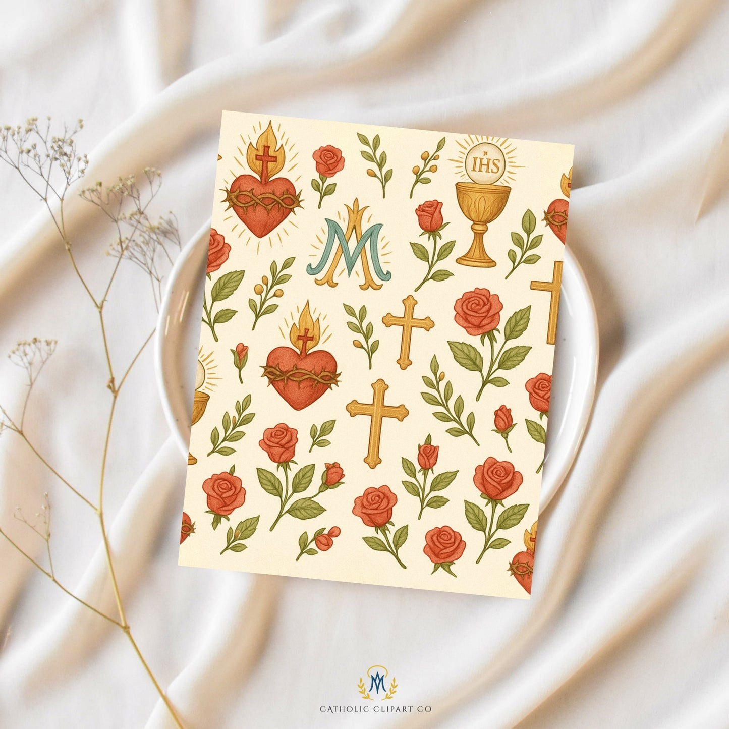 Sacred Heart and floral elements on cream background / Elementos dibujados del Sagrado Corazón y flores sobre fondo crema.
