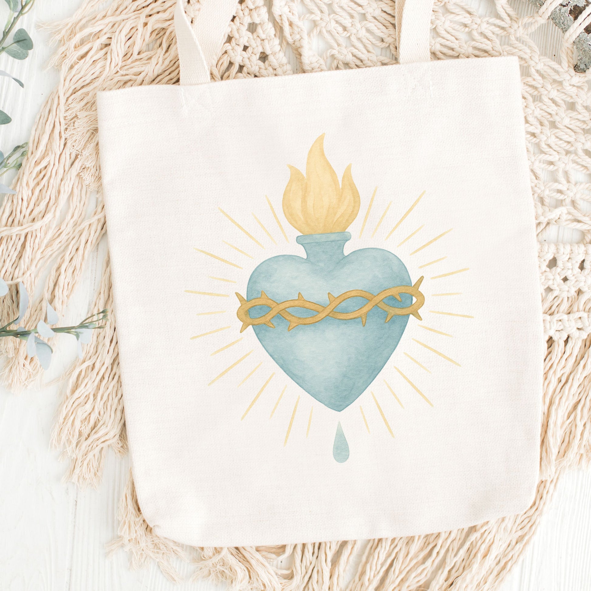 Devotional Catholic heart illustration with gold details – Ilustración devocional católica con detalles dorados
