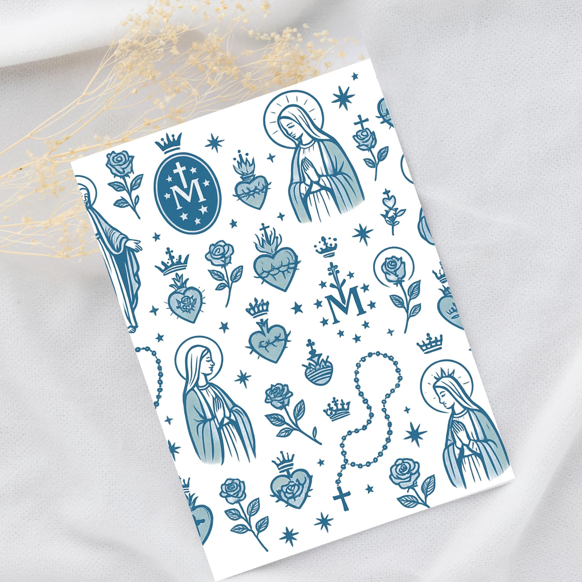 Virgin Mary Art Pattern in Marian blue tones | Patrón de Arte de la Virgen María en tonos azules marianos